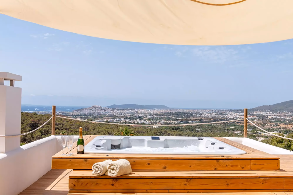 Rooftop jacuzzi with island views
